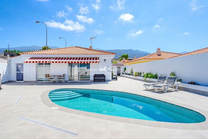 Image No.2-3 Bed Villa for sale