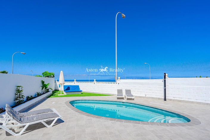 Image No.3-3 Bed Villa for sale