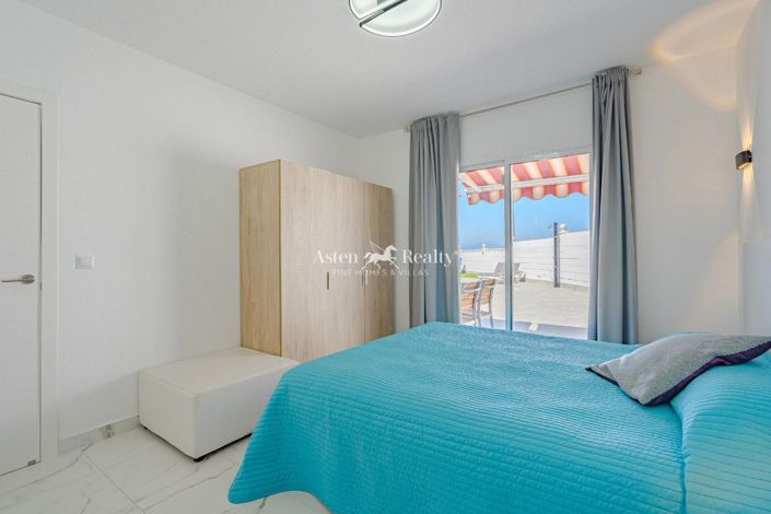 Image No.9-3 Bed Villa for sale