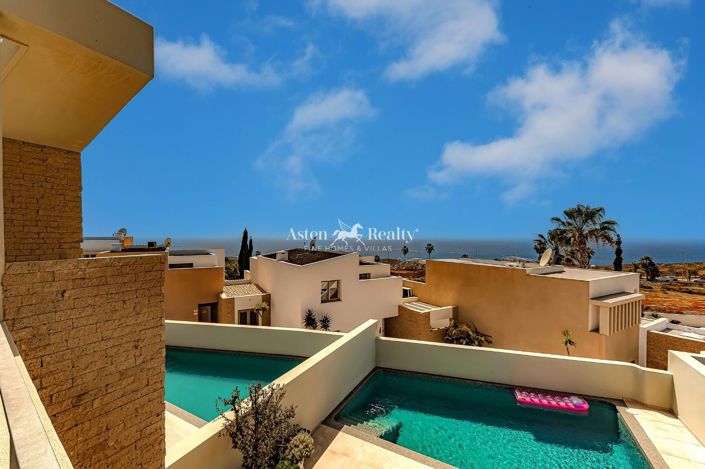 Image No.3-3 Bed Villa for sale