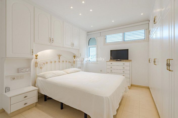 Image No.10-1 Bed Apartment for sale