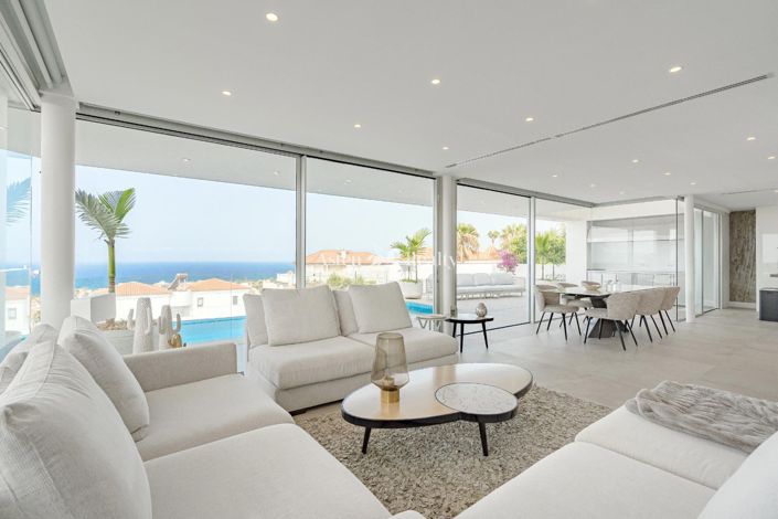 Image No.1-4 Bed Villa for sale