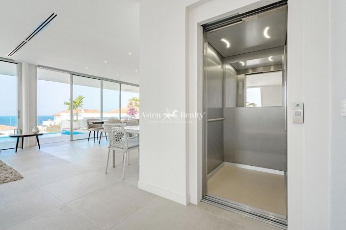 Image No.1-4 Bed Villa for sale