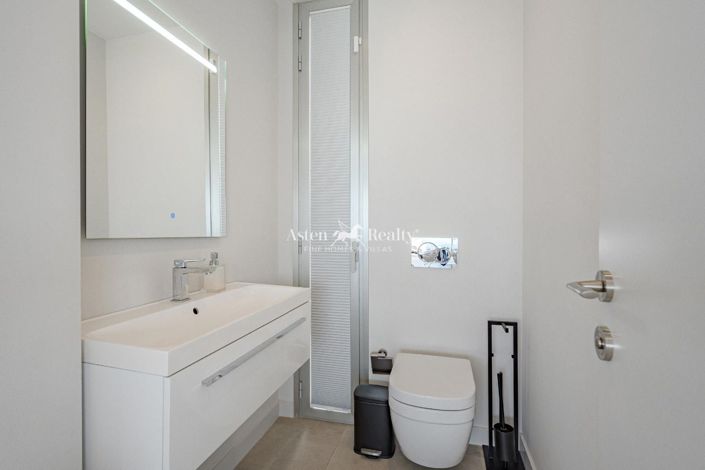 Image No.32-4 Bed Villa for sale