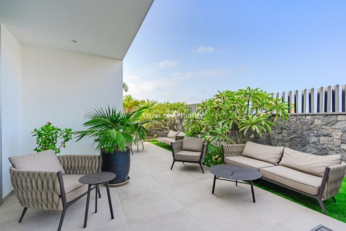 Image No.1-4 Bed Villa for sale