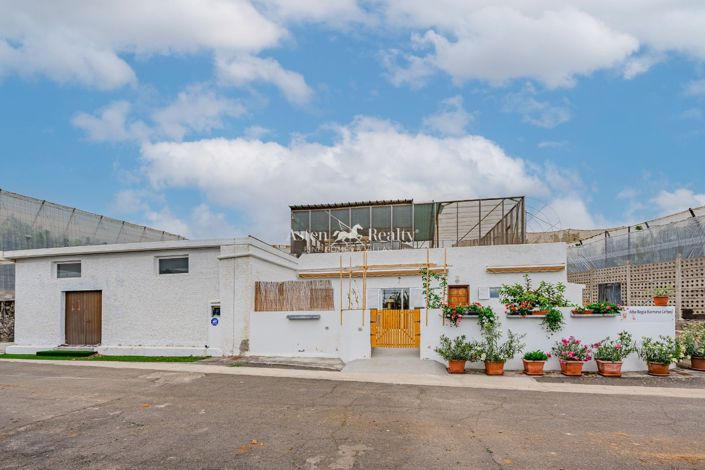 Image No.1-3 Bed Villa for sale