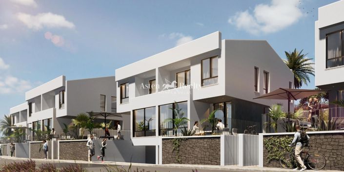 Image No.1-3 Bed House for sale