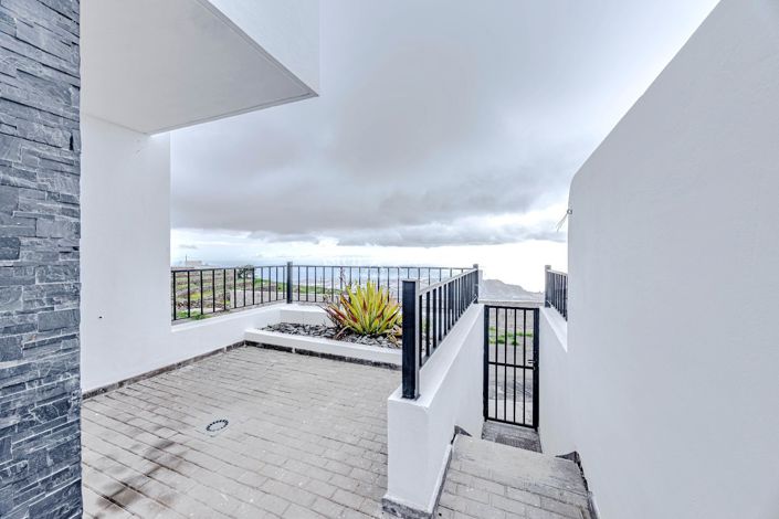 Image No.14-3 Bed House for sale