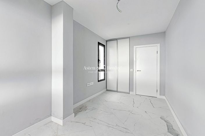 Image No.24-3 Bed House for sale