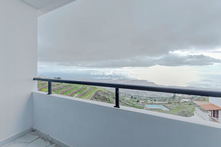 Image No.25-3 Bed House for sale