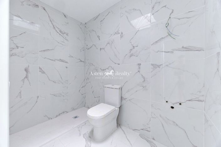 Image No.26-3 Bed House for sale