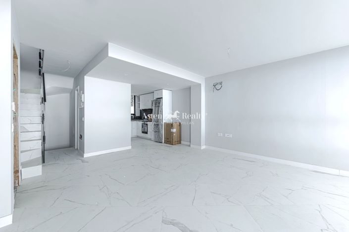 Image No.5-3 Bed House for sale