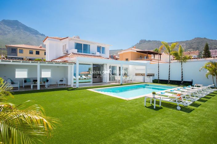 Image No.3-6 Bed Villa for sale