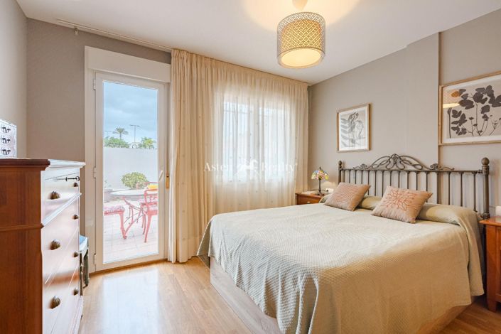 Image No.17-3 Bed Apartment for sale