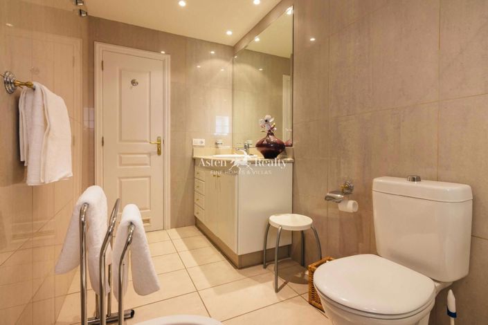 Image No.24-4 Bed Penthouse for sale