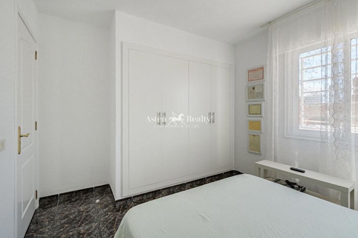 Image No.3-3 Bed Flat for sale