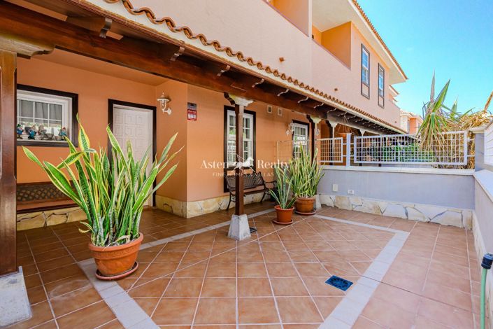 Image No.1-3 Bed House for sale