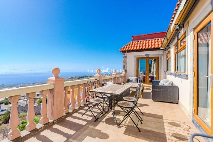 Image No.10-6 Bed Villa for sale