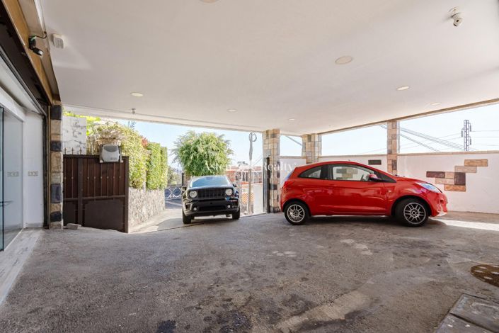 Image No.21-6 Bed Villa for sale