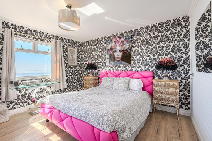 Image No.4-6 Bed Villa for sale