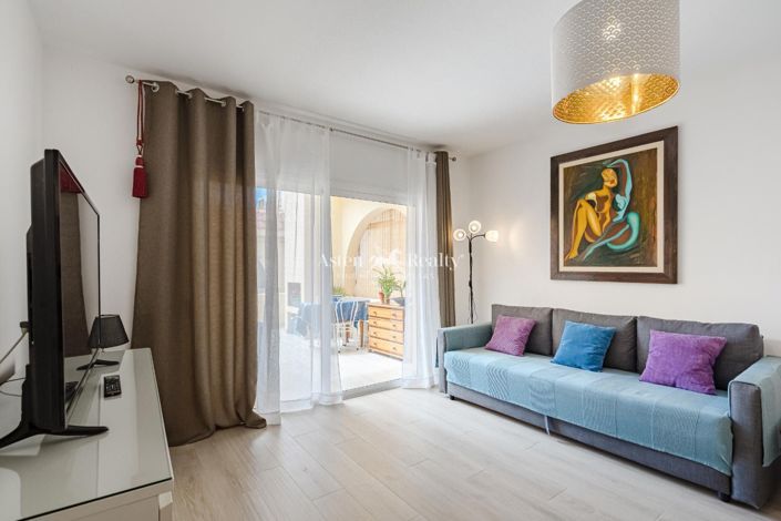 Image No.10-1 Bed Flat for sale