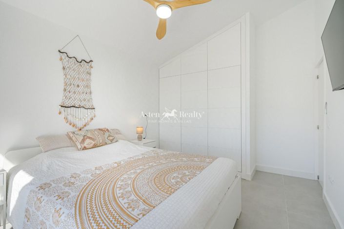 Image No.30-5 Bed Villa for sale