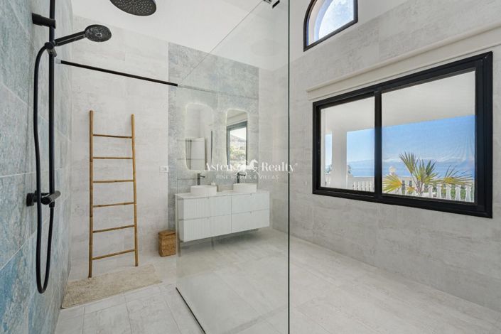 Image No.31-5 Bed Villa for sale