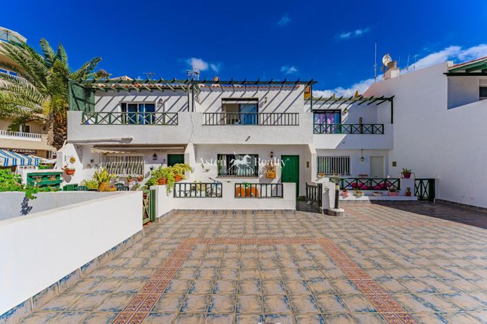 Image No.24-4 Bed House for sale