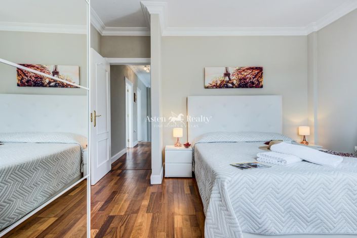 Image No.12-4 Bed House for sale