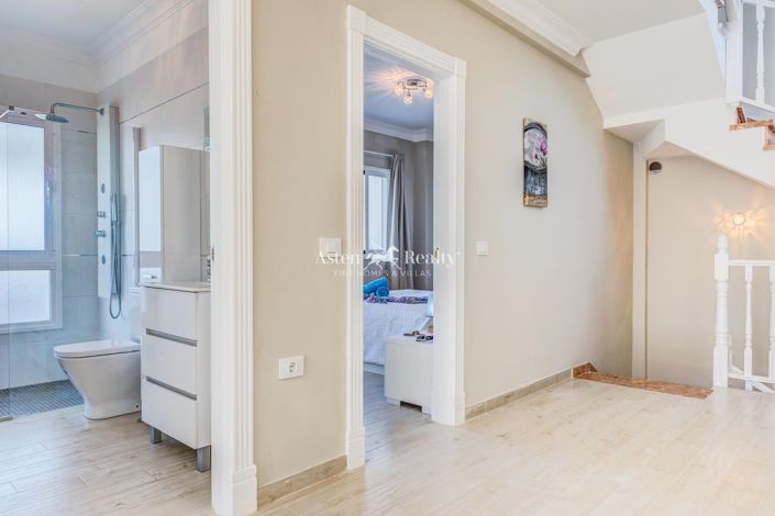 Image No.16-4 Bed House for sale