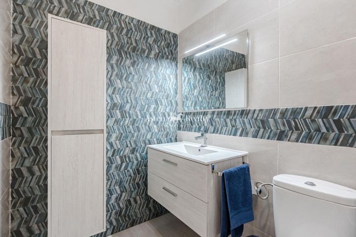 Image No.11-2 Bed Flat for sale