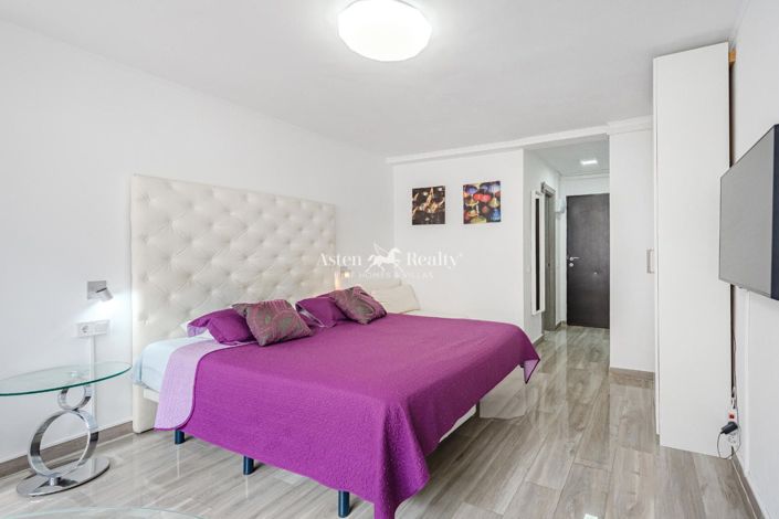 Image No.6-Studio for sale