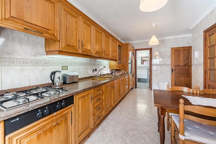 Image No.23-5 Bed House for sale