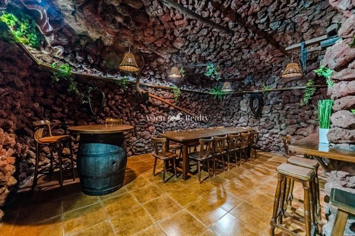 Image No.35-5 Bed House for sale