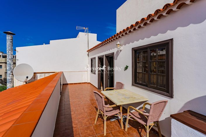 Image No.4-5 Bed House for sale