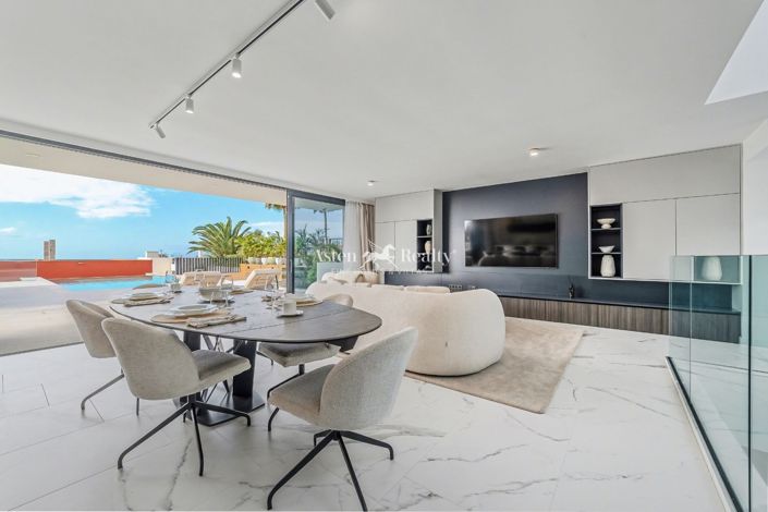 Image No.10-5 Bed Villa for sale