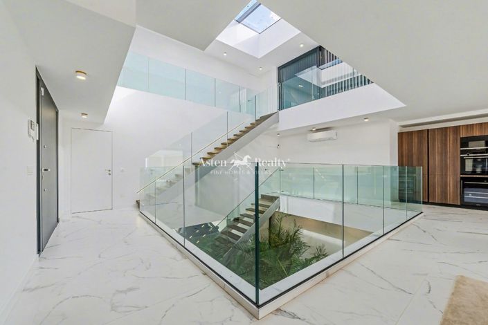 Image No.15-5 Bed Villa for sale