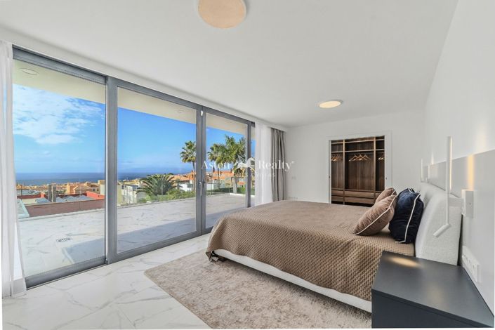 Image No.19-5 Bed Villa for sale