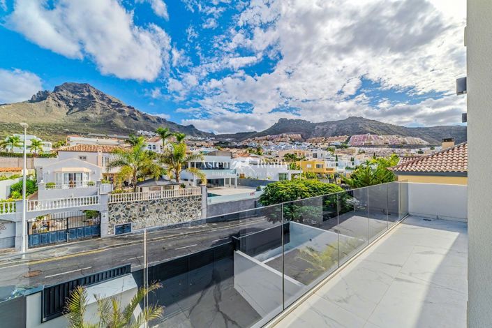 Image No.28-5 Bed Villa for sale