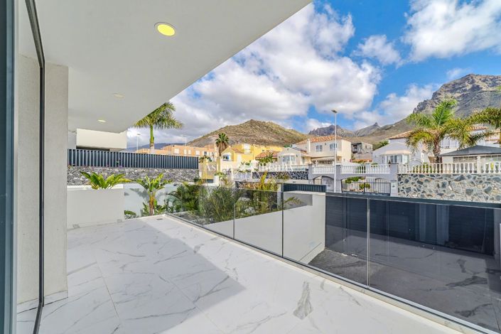 Image No.33-5 Bed Villa for sale