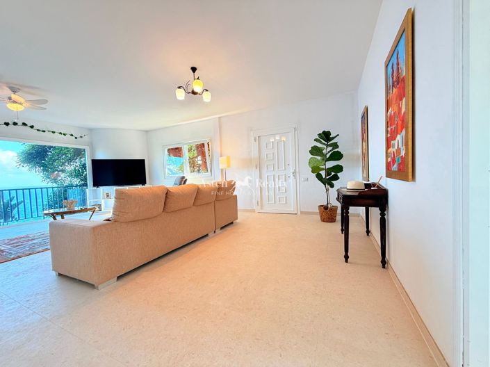 Image No.21-6 Bed Villa for sale