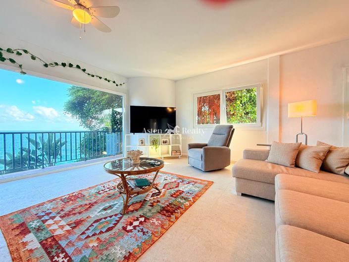 Image No.1-6 Bed Villa for sale