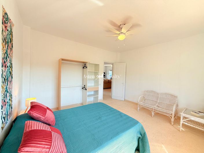 Image No.31-6 Bed Villa for sale