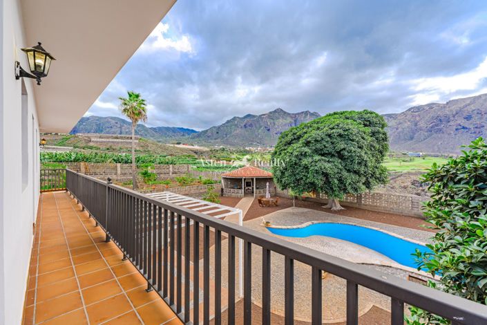 Image No.41-6 Bed Villa for sale