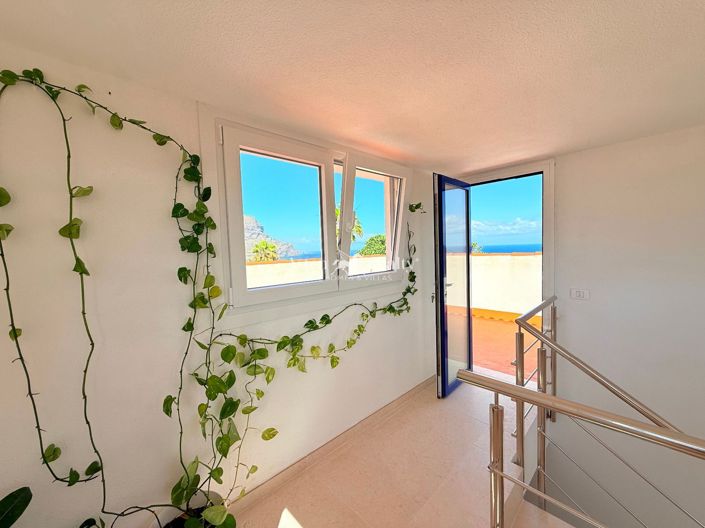 Image No.43-6 Bed Villa for sale