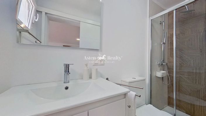 Image No.52-6 Bed Villa for sale