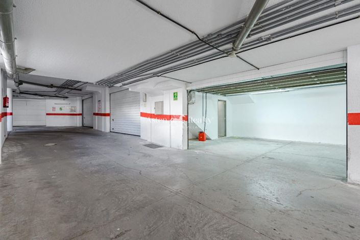 Image No.25-4 Bed House for sale