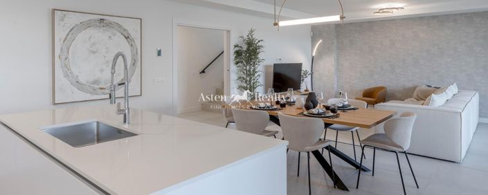 Image No.10-4 Bed House for sale