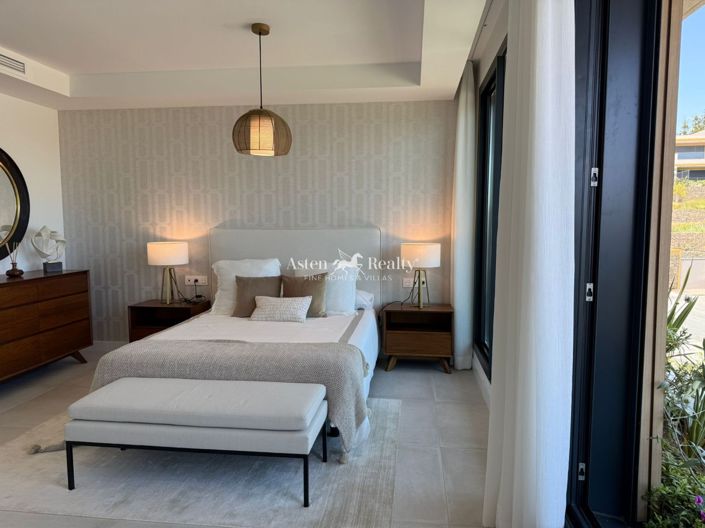 Image No.13-4 Bed House for sale