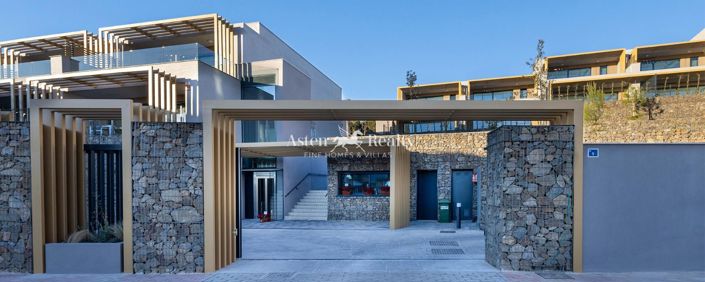 Image No.5-4 Bed House for sale